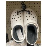 Crocs  fur lined M8/W10