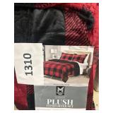 3-pc F/Q plush comforter set