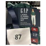 Gap ladies flannel PJ set XL