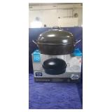 Kitchen Living Covered Roasting Pan (New In Box)