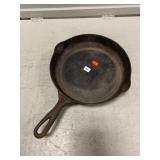 Erie #7B Cast Iron Skillet (9-3/4in)