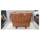 (1) Longaberger Basket