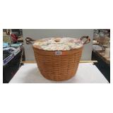 (1) Longaberger Basket w/ Lid (12" Tall/16"