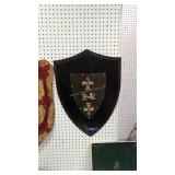 Metal Shield With Lion 25 In Tall