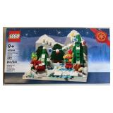 NIP 2022 Lego Winter Elves Scene Set #40564