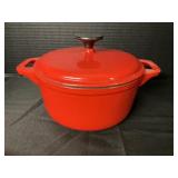 Small Cookï¿½s Essentials Dutch Oven.