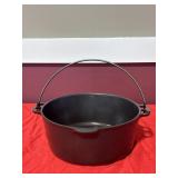 Wagner  Ware cast iron number eight Dutch oven no