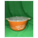 Pyrex casserole dish with lid