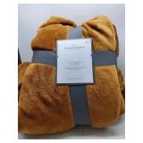 Threshold microplush blanket F/Q