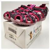 NEW Apakowa Kids Girls Soft Sole Closed Toe