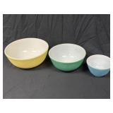 Pyrex Primary Colors Mixing Bowls - Set of 3