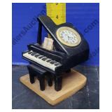 Piano Figurine Clock