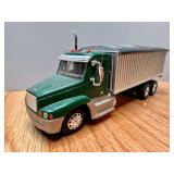 1/64 Custom Green Semi Dump Truck (see photo for crack)