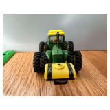 1/64 John Deere 7520