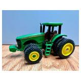 1/64 John Deere 8420 - Bowers Custom