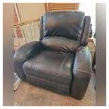 Electric Reclining Chair, 40w x 35d, Working, Has Some Wear