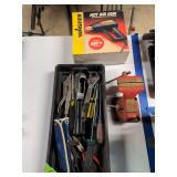 One lot miscellaneous tools in a tray including a 4-in bench vise and a heat gun