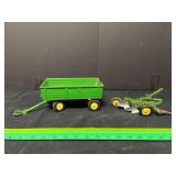 Ertl John Deere wagon and disc