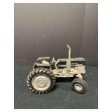 Ertl 1:16 scale Massey Ferguson 135 tractor