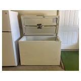 Sears Chest freezer 50 x 28