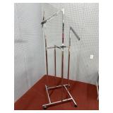 ADJUSTABLE METAL CLOTHES RACK