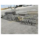 Concrete vibratory screeds