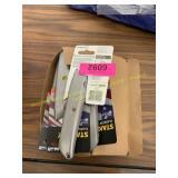 10ct Stanley box cutters