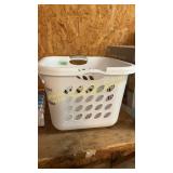 Sterilite laundry basket