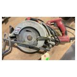 Skilsaw 7 1/4" worm drive saw