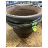 2ct Grosfillex Large planters