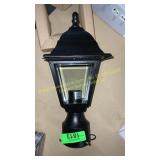 Outdoor post light fixture