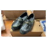 Womenï¿½s Size 6.5 Slip-on Shoes