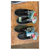 2ct speedo water shoes size small