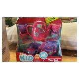 Kid Connection tea set