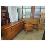 3 Pc modern maple bedroom suite Queen / Full bed