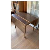 Drop leaf photo finish table