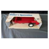 Ertl Deluxe Spreader NIB