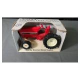 ERTL International Row Crop Tractor NIB