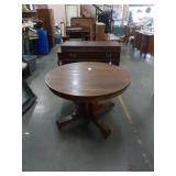 Round Oak Pedestal Table