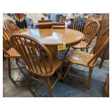 Oak Dining Room Table & 6 Chairs - 2 Leaves