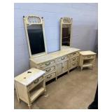 3 Pc. Van Sciver Bedroom Suite