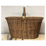 Vintage Wicker Picnic Basket