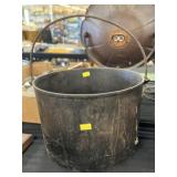 Wagner 8 Quart Kettle with Wire Bail Handle