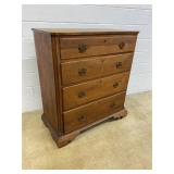 4-drawer Antique Chest of Drawers