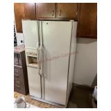 KitchenAid superba refrigerator, on main level!