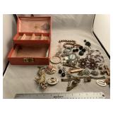 Miscellaneous vintage jewelry & jewelry box
