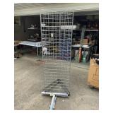 (3) 2ï¿½ x 6ï¿½ grid wall panels on roller base