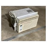 Comfort Aire window AC unit, works