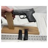 Smith and Wesson model M&P40C. .40S&W. Two mags