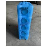 5-3 1/2 gallon portable and stackable water